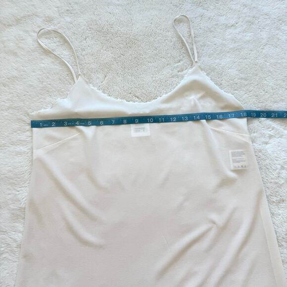 CHANEL women blouse size 40 FR or size 8 US Authentic Retail 3800$ - Picture 12 of 16